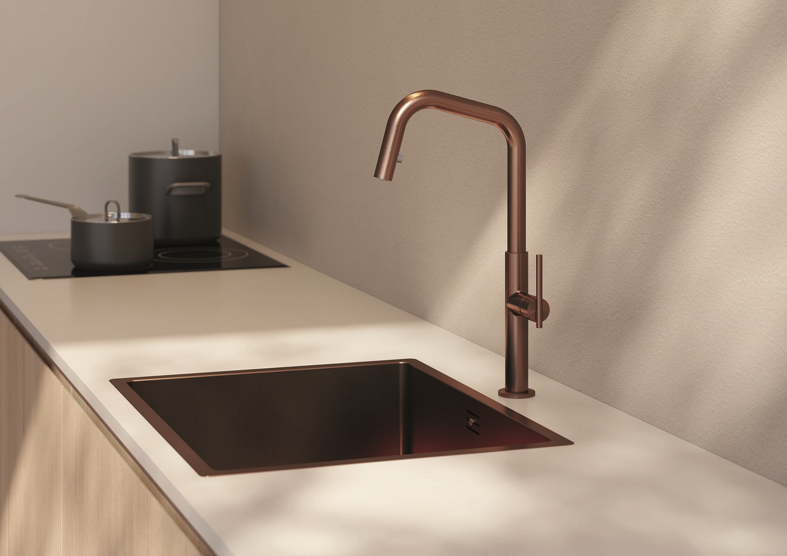 Il miscelatore monocomando per lavello cucina Traverso TR86040 di Guglielmi ha bocca girevole e doccetta estraibile con aggancio agevolato. È alto 40 cm. Prezzo del modello con finitura rame spazzolato 768 euro. www.guglielmi.com