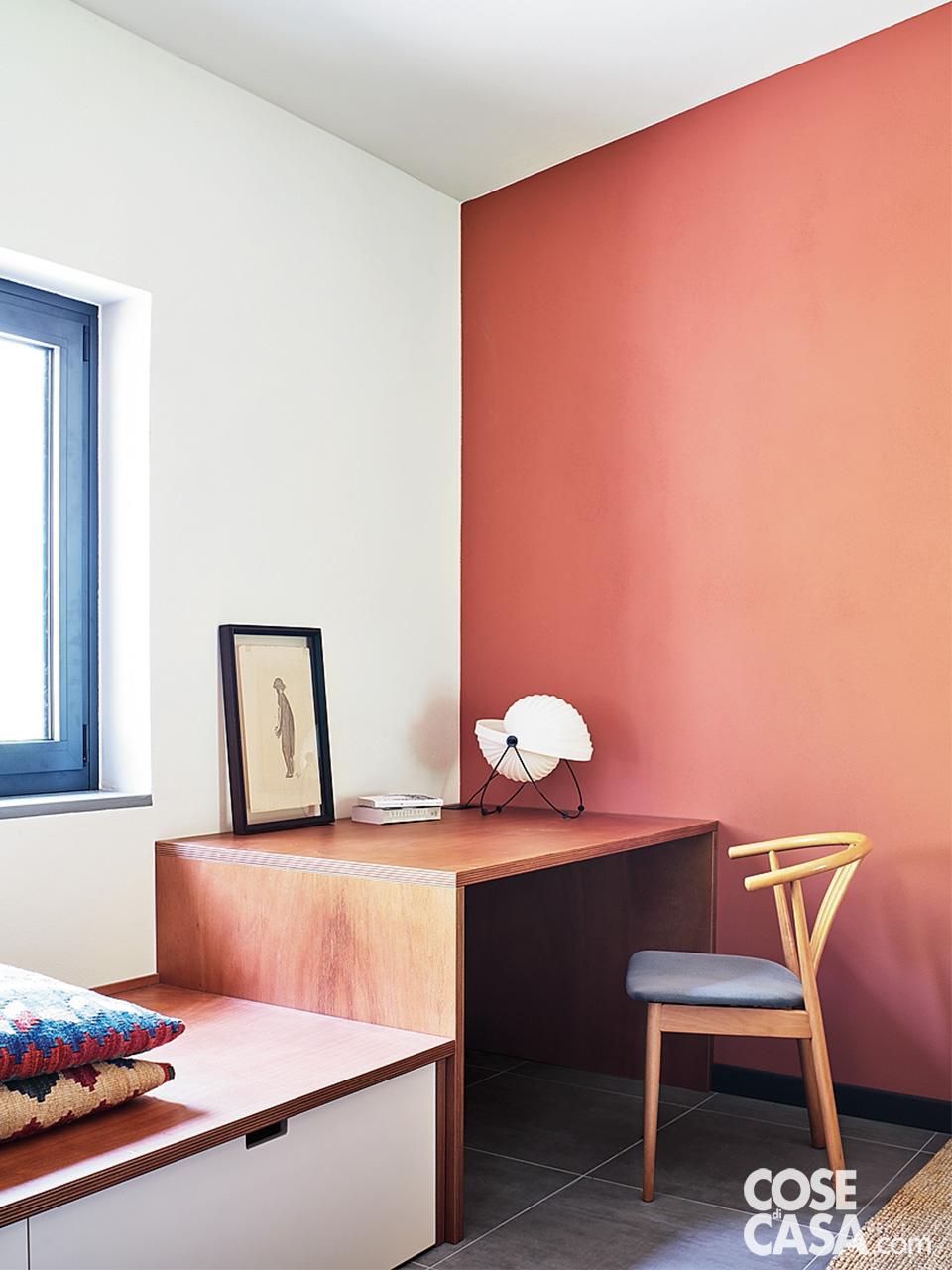 Camera da letto aggiunta con il nuovo volume e arredata con soluzioni su misura Camera da letto aggiunta con il nuovo volume e arredata con soluzioni su misura