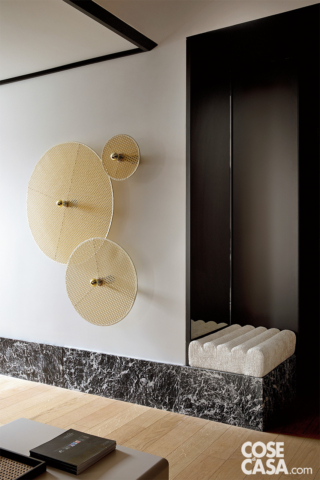 seduta e specchio mobile ingresso