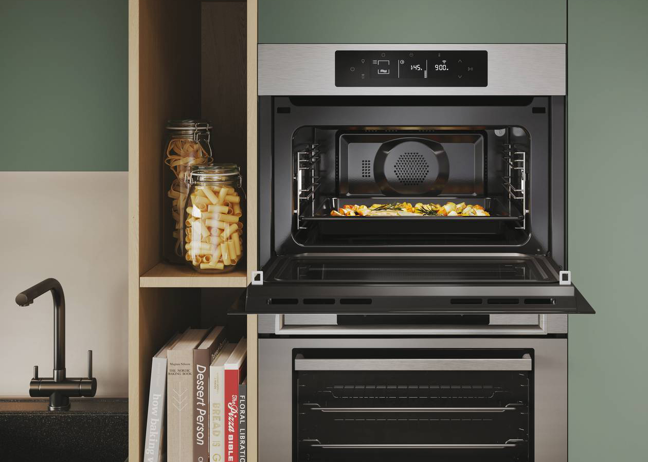 Wave 800 CA4MWP9G6NQB di Candy combina perfettamente la tecnologia a microonde con la cottura a convezione, garantendo risultati veloci e precisi. L’app hOn, permette di controllare e regolare da remoto i parametri di cottura, accedere a una gamma di programmi preconfigurati e ricette, ricevere notifiche in tempo reale e avvisi. Capiente 44 litri, può friggere e preparare lo yogurt e ha potenza del microonde di 900 watt, regolabile su 6 livelli. Misura L 59,5 x P 55,5 x H 45,5 cm. Prezzo da rivenditore. www.candy.it Wave 800 CA4MWP9G6NQB di Candy combina perfettamente la tecnologia a microonde con la cottura a convezione, garantendo risultati veloci e precisi. L’app hOn, permette di controllare e regolare da remoto i parametri di cottura, accedere a una gamma di programmi preconfigurati e ricette, ricevere notifiche in tempo reale e avvisi. Capiente 44 litri, può friggere e preparare lo yogurt e ha potenza del microonde di 900 watt, regolabile su 6 livelli. Misura L 59,5 x P 55,5 x H 45,5 cm. Prezzo da rivenditore. www.candy.it