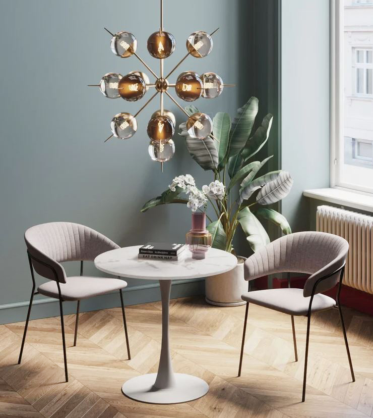 Può trovare posto praticamente ovunque grazie alle dimensioni contenute il tavolo Schickeria di KARE: è composto da un piano rotondo in MDF laminato con finitura effetto marmo bianco e da una gamba centrale in acciaio laccato. Misura Ø 80 x H 74 cm. Prezzo 399 euro. www.kare-italia.it Può trovare posto praticamente ovunque grazie alle dimensioni contenute il tavolo Schickeria di KARE: è composto da un piano rotondo in MDF laminato con finitura effetto marmo bianco e da una gamba centrale in acciaio laccato. Misura Ø 80 x H 74 cm. Prezzo 399 euro. www.kare-italia.it