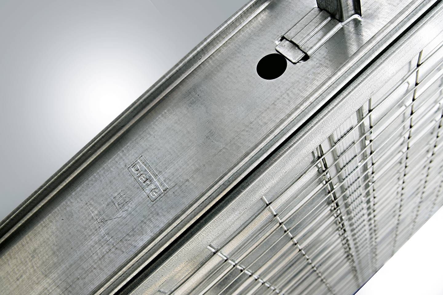 La struttura dei controtelai New Space Dierre è progettata per resistere anche a eventuali deformazioni in fase di installazione