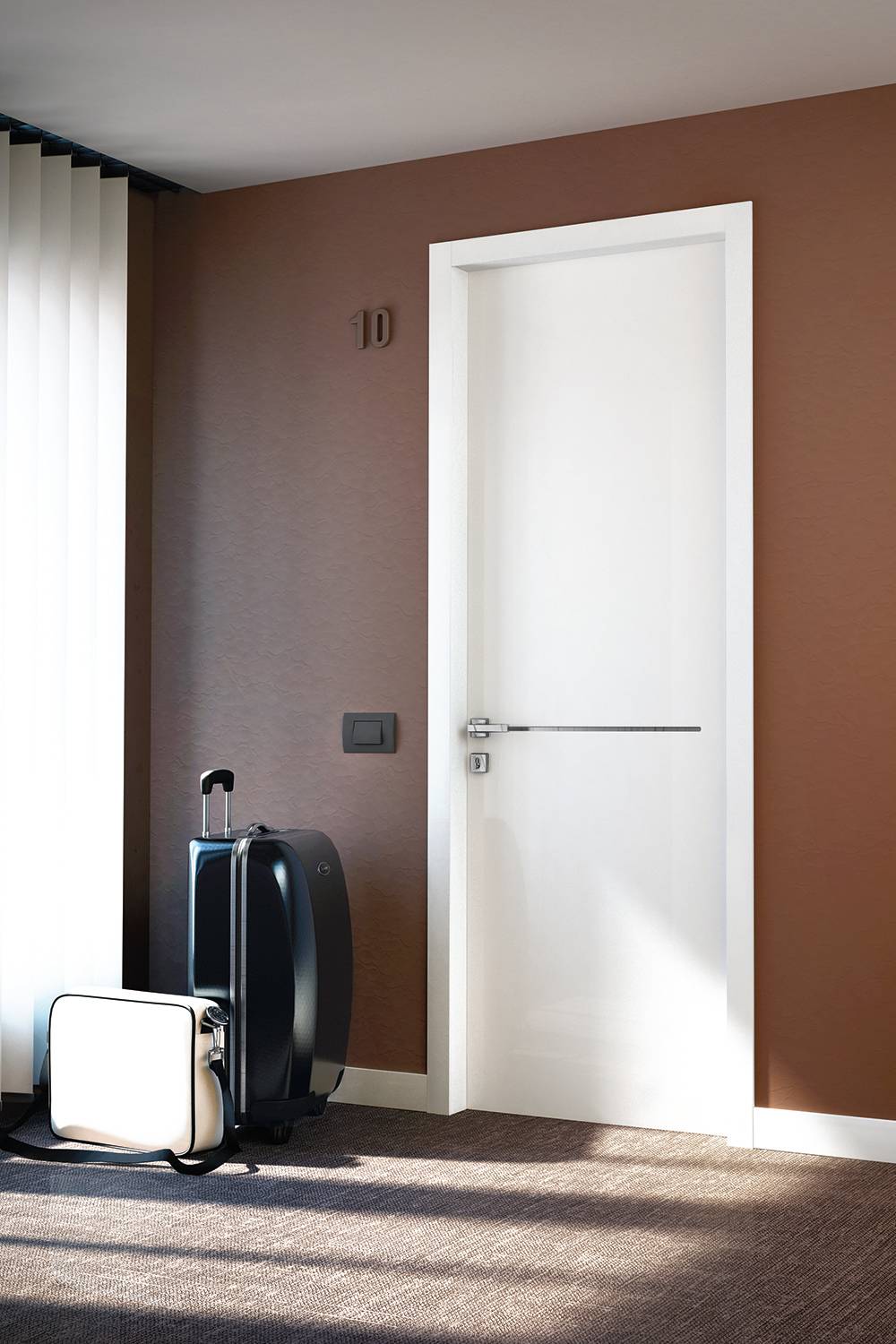 Porta modello NI01, con inserto orizzontale in alluminio, in finitura accato bianco RAL 9016, con telaio Lineo e cornice Plana. Porta modello NI01, con inserto orizzontale in alluminio, in finitura accato bianco RAL 9016, con telaio Lineo e cornice Plana.