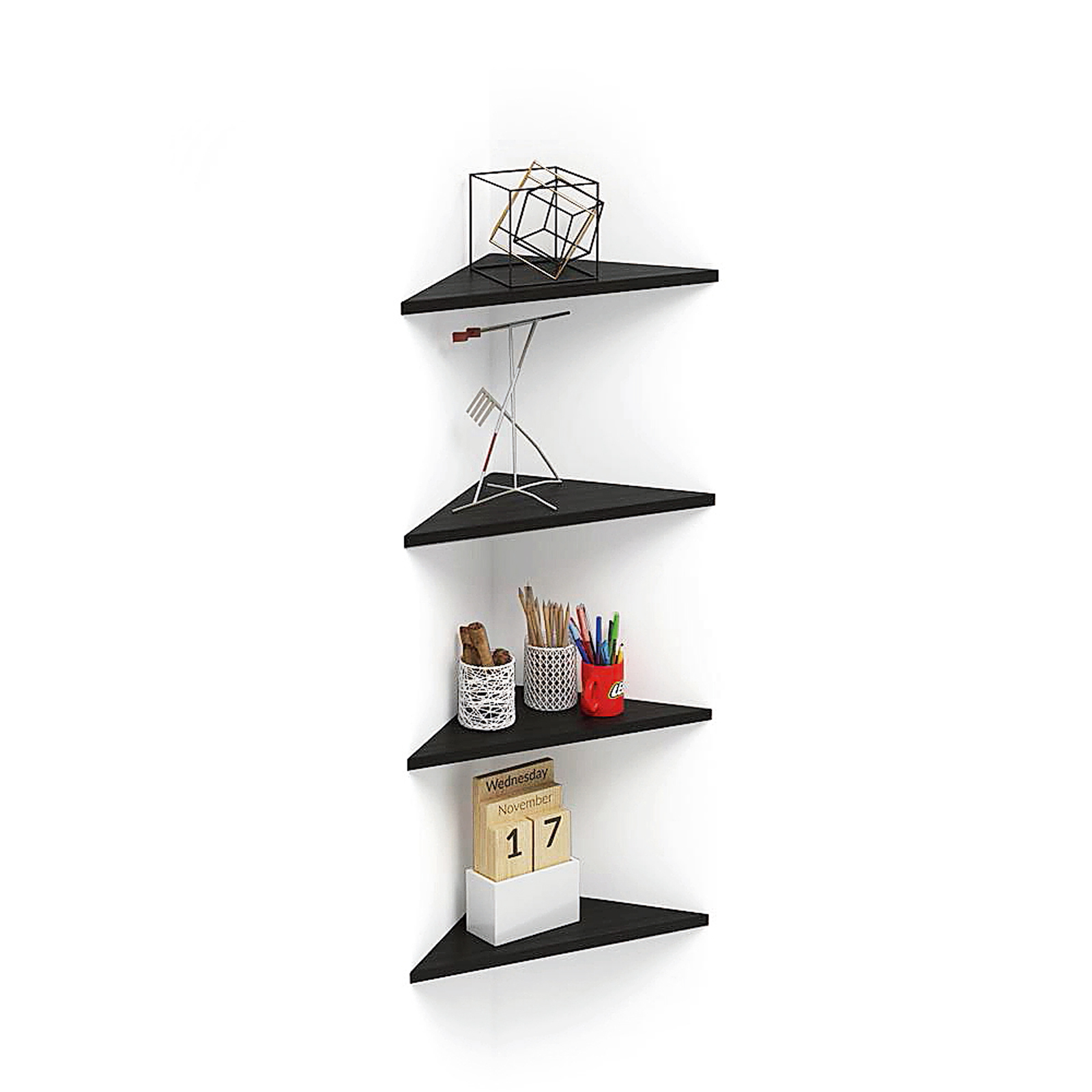 Le mensole Easy di Mobili Fiver sono in nobilitato melaminico di alta qualità.Una misura L 36 x P 36 x H 2 cm; il set da 4 costa 40 euro. www.mobilifiver.com