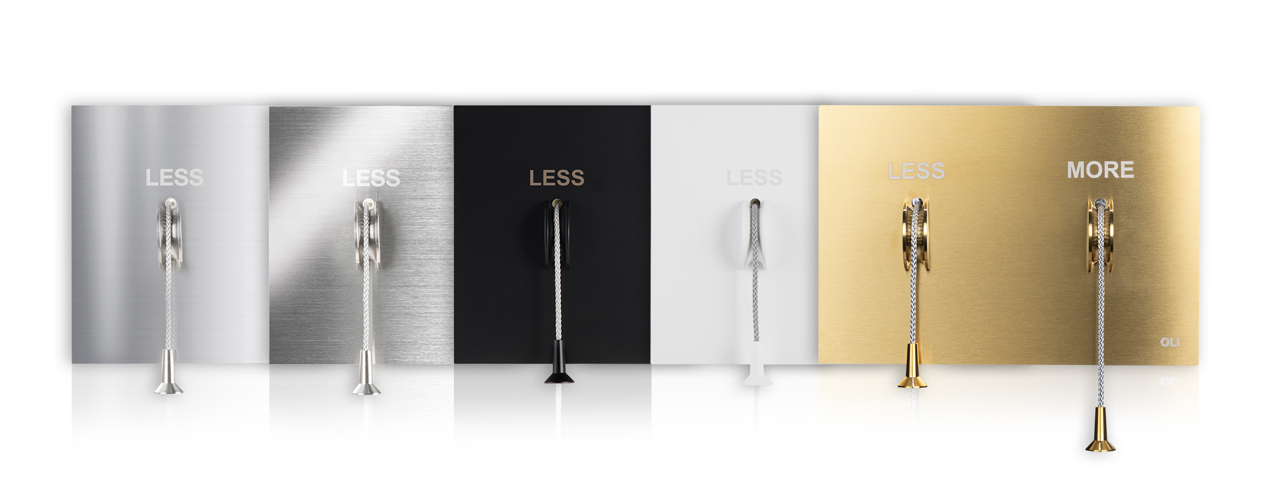 Lessi s More è la placca di comando per wc di Oli, un design che si ispira alle origini del sistema di scarico rivisitato in una forma innovativa che nasce dal disegno di Alessio Pinto. Realizzata in acciaio inox con la corda in nylon grigio, disponibile in finiture diverse:  lucido, satinato, nero e bianco. Misura L 22 x P 0,2 x H 15 cm. Prezzo su richiesta. www.oli-world.com Lessi s More è la placca di comando per wc di Oli, un design che si ispira alle origini del sistema di scarico rivisitato in una forma innovativa che nasce dal disegno di Alessio Pinto. Realizzata in acciaio inox con la corda in nylon grigio, disponibile in finiture diverse:  lucido, satinato, nero e bianco. Misura L 22 x P 0,2 x H 15 cm. Prezzo su richiesta. www.oli-world.com