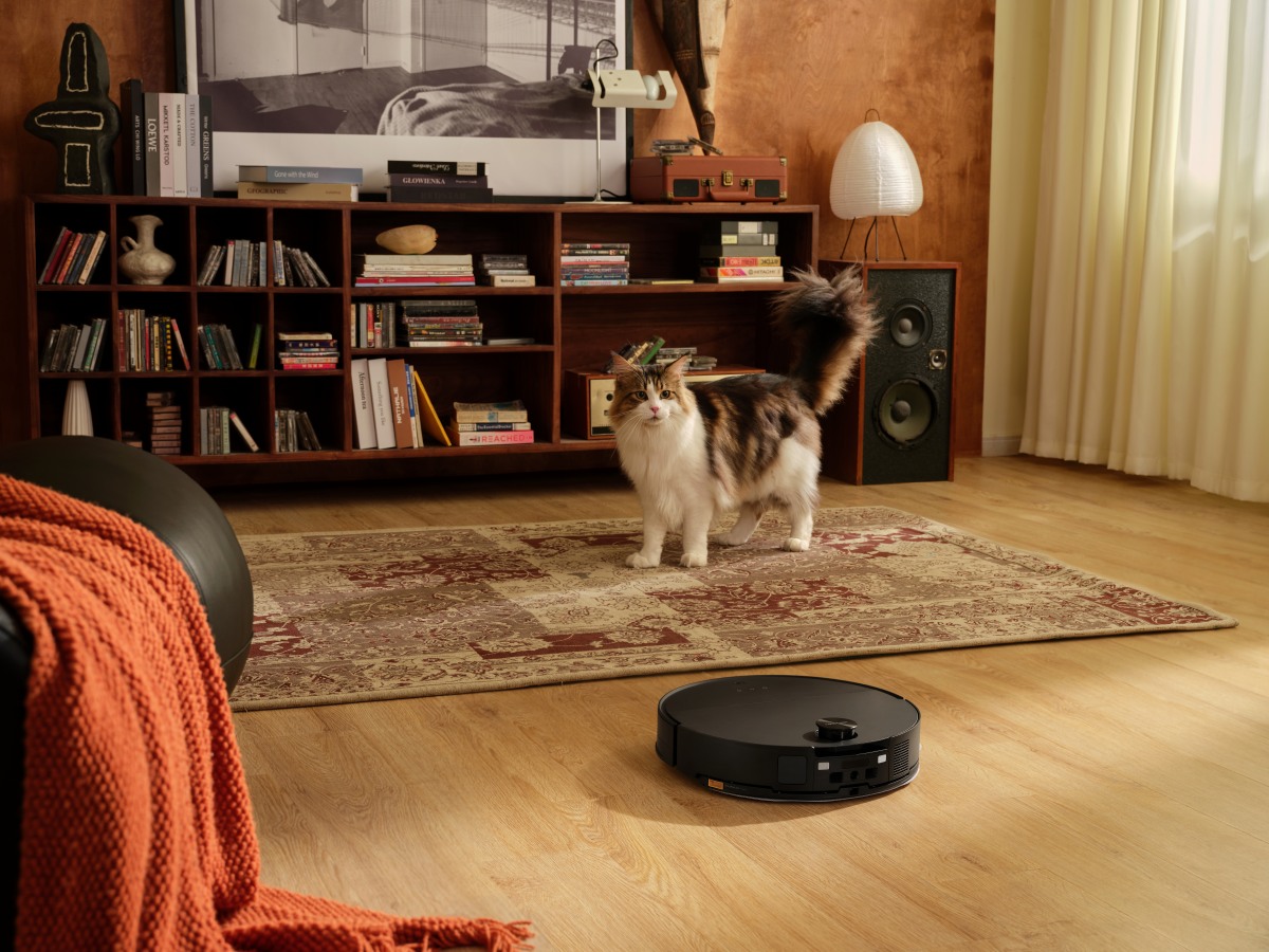 Roborock Saros 10R punta sul lavaggio con doppi moci rotanti e sullo sfruttamento dell'intelligenza artificiale per una mappatura 3D dell'ambiente e un migliore rilevamento degli ostacoli. Questo risultato è ottenuto combinando la tecnologia 3D ToF a doppia luce e una telecamera RGB potenziata dall’AI. Prezzo consigliato: 1.499,99 euro, in offerta fino al 2 aprile al prezzo di 1.349,99 euro. Roborock Saros 10R punta sul lavaggio con doppi moci rotanti e sullo sfruttamento dell'intelligenza artificiale per una mappatura 3D dell'ambiente e un migliore rilevamento degli ostacoli. Questo risultato è ottenuto combinando la tecnologia 3D ToF a doppia luce e una telecamera RGB potenziata dall’AI. Prezzo consigliato: 1.499,99 euro, in offerta fino al 2 aprile al prezzo di 1.349,99 euro.