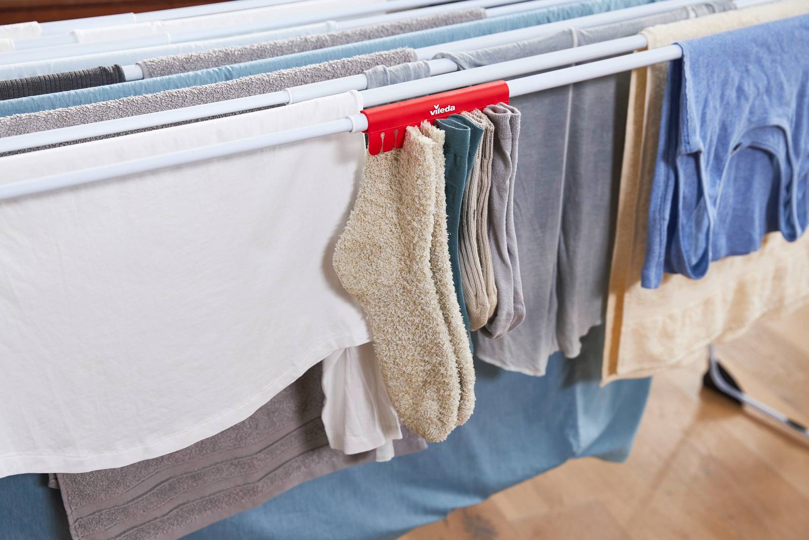 Grazie ai supporti per calzini e intimo, non si occupa la griglia principale