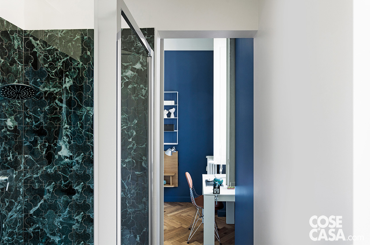 Bagno padronale con rivestimenti effetto marmo -
Interno doccia in gres porcellanato decorato della collezione Triennale di Marazzi Bagno padronale con rivestimenti effetto marmo -
Interno doccia in gres porcellanato decorato della collezione Triennale di Marazzi