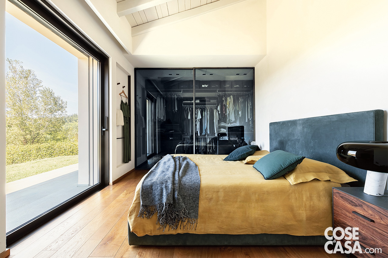 camera con cabina armadio con porte scorrevoli in vetro camera con cabina armadio con porte scorrevoli in vetro