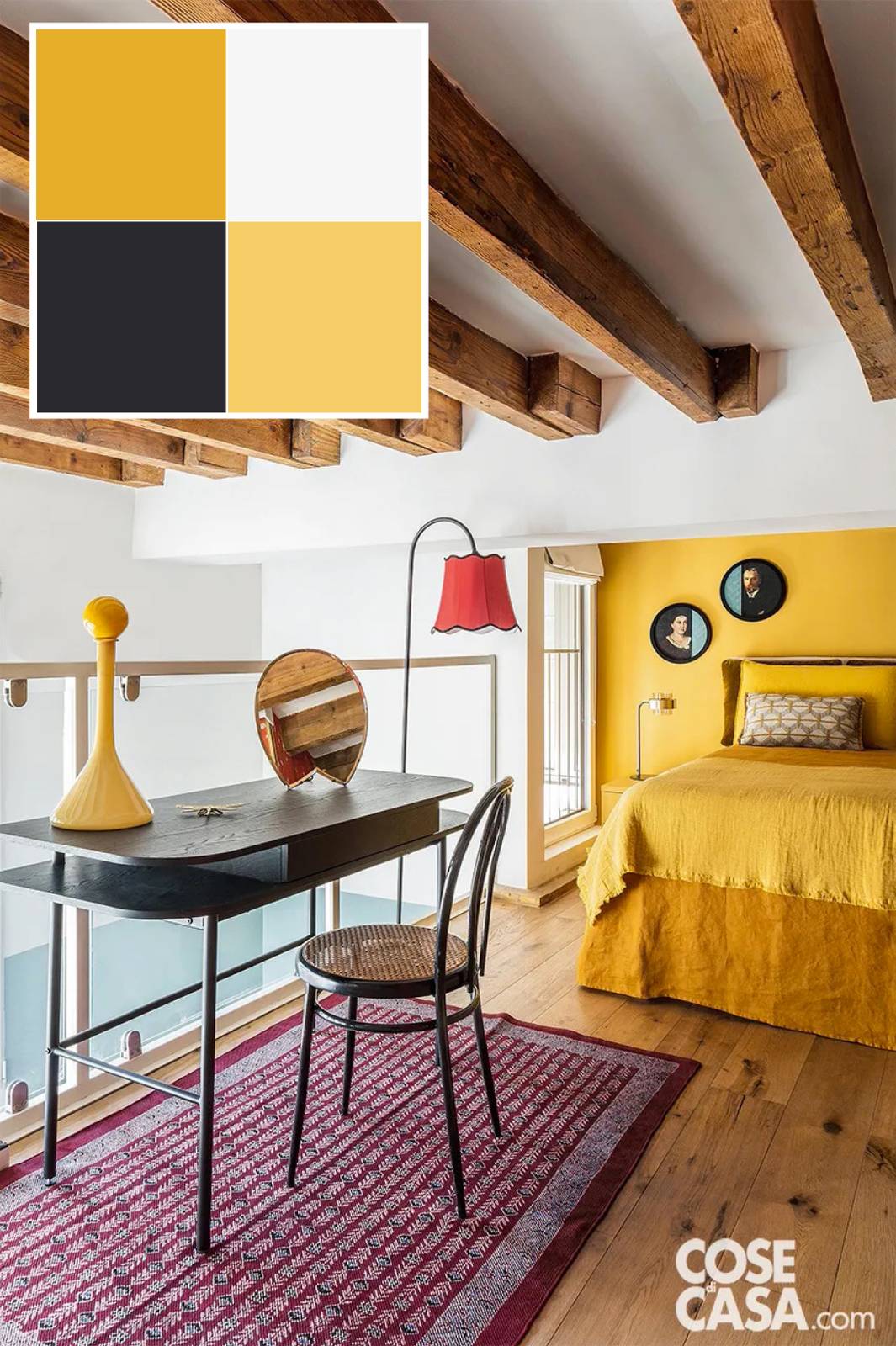 In questa camera da letto il giallo la fa da padrone. Esso infatti è stato scelto per una stanza collocata in un soppalco che si affaccia sulla zona giorno e che presenta bellissime travi a vista e un pavimento in parquet di rovere. Qui il giallo è dominante, perché usato per la parete, per la parure del letto e anche per il vaso collocato sullo scrittoio. L'accostamento del giallo con il legno naturale crea un ambiente caldo e accogliente, perfetto anche per quest'area della casa. Foto: Alessandra lanniello. Progetto d’Interior: Officina Interior.