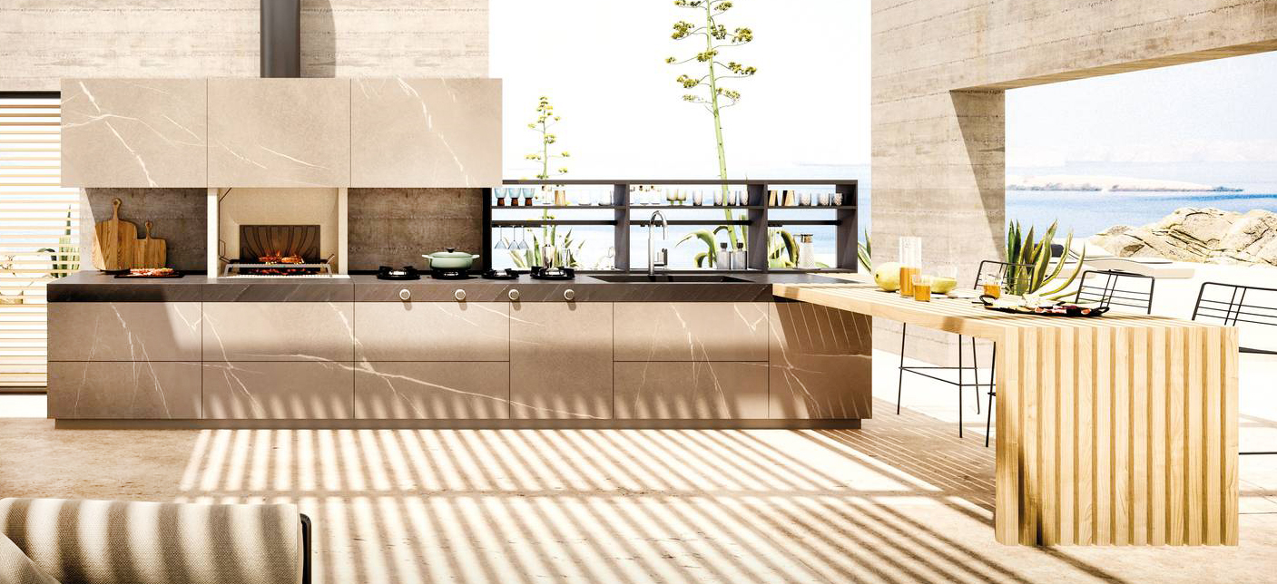 Il focolare aperto Patio di Palazzetti permette di cucinare all'aperto a qualsiasi cuoco anche ai meno esperti e può essere personalizzato nei materiali, nelle funzioni e nelle dimensioni. Permette di cucinare a legna: griglia, piastra o girarrosto. Le pareti del focolare sono di elevato spessore e possono essere in refrattario o ghisa. Misura L 112 x P 71 x H 140 cm. Prezzo 2.550 euro. https://ingiardino.palazzetti.it Il focolare aperto Patio di Palazzetti permette di cucinare all'aperto a qualsiasi cuoco anche ai meno esperti e può essere personalizzato nei materiali, nelle funzioni e nelle dimensioni. Permette di cucinare a legna: griglia, piastra o girarrosto. Le pareti del focolare sono di elevato spessore e possono essere in refrattario o ghisa. Misura L 112 x P 71 x H 140 cm. Prezzo 2.550 euro. https://ingiardino.palazzetti.it