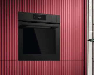 Qui è possibile scoprire e provare la nuova gamma di elettrodomestici da incasso come il forno Serie 8000 SteamPro che rappresenta l'apice della tecnologia, unendo design e intelligenza artificiale. Cuore pulsante di questa innovazione è l’AI TasteAssist, che seleziona automaticamente i tempi, la funzione e la temperatura, ottimizzati, garantendo risultati impeccabili. www.aeg.it – Design Hub, Portanuova - piazza Gae Aulenti, Milano. Qui è possibile scoprire e provare la nuova gamma di elettrodomestici da incasso come il forno Serie 8000 SteamPro che rappresenta l'apice della tecnologia, unendo design e intelligenza artificiale. Cuore pulsante di questa innovazione è l’AI TasteAssist, che seleziona automaticamente i tempi, la funzione e la temperatura, ottimizzati, garantendo risultati impeccabili. www.aeg.it – Design Hub, Portanuova - piazza Gae Aulenti, Milano.