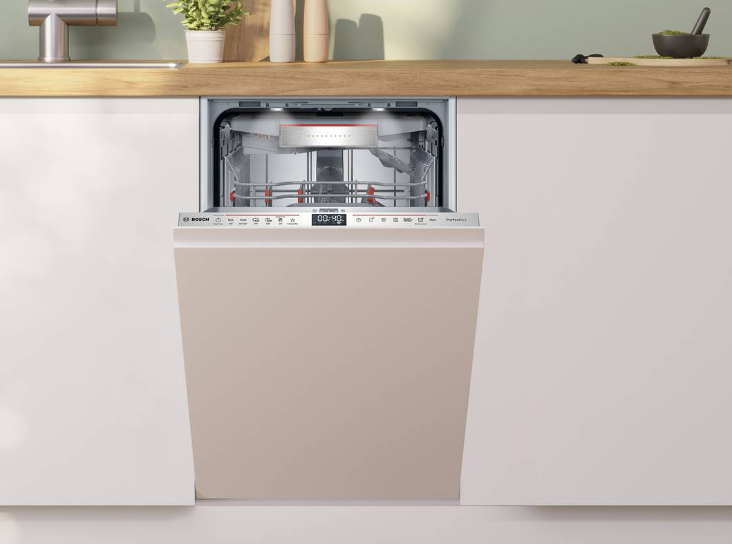 Gestibile a distanza tramite app lavastoviglie da incasso da 45 cm Serie 6 SPV6YMX08E di Bosch ha sistema di asciugatura naturale con minerale Zeolite che consente notevoli risparmi energetici. Dotata di 6 Programmi e di 4 funzioni speciali, proietta un indicatore luminoso sul pavimento per indicare la fase di lavaggio in corso. Lava fino a 10 coperti. Misura L 55 x P 45 x H 82 cm. Prezzo 1.249 euro. Gestibile a distanza tramite app lavastoviglie da incasso da 45 cm Serie 6 SPV6YMX08E di Bosch ha sistema di asciugatura naturale con minerale Zeolite che consente notevoli risparmi energetici. Dotata di 6 Programmi e di 4 funzioni speciali, proietta un indicatore luminoso sul pavimento per indicare la fase di lavaggio in corso. Lava fino a 10 coperti. Misura L 55 x P 45 x H 82 cm. Prezzo 1.249 euro.
