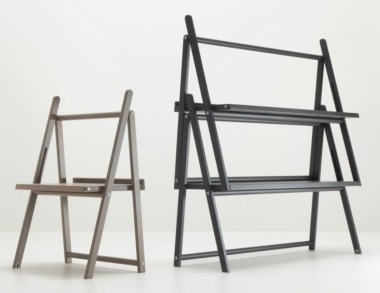 Legno di alta qualità e alto artigianato per la libreria Castello di Nagano Interior che, con un design formato da elementi pieghevoli sovrapponibili, può essere posizionata anche a centro stanza. È realizzata in rovere rosso, in tre finiture, e in due misure. https://www.nagano-interior.co.jp - Salone del mobile 2025, padiglione 14, stand E40.