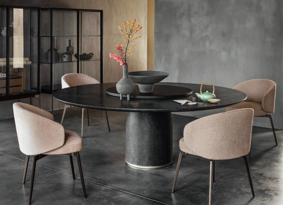 La poltroncina Bea di Lema ha una linea che si ispira ai modelli del passato ed è imbottita in poliuretano ad alta densità. La struttura è in metallo bronzato. Misura L 55,5 x P 52,5 x H 75,5 cm. Prezzo a partire da 1.462 euro. www.lemamobili.com La poltroncina Bea di Lema ha una linea che si ispira ai modelli del passato ed è imbottita in poliuretano ad alta densità. La struttura è in metallo bronzato. Misura L 55,5 x P 52,5 x H 75,5 cm. Prezzo a partire da 1.462 euro. www.lemamobili.com