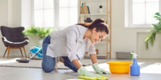 Pulizia fughe del pavimento