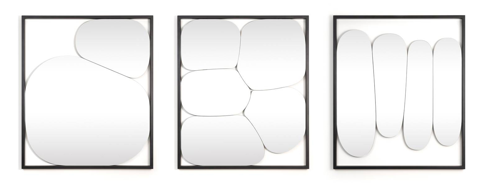 Fanno parte della collezione Squash di Magis gli specchi realizzati dall’artista/designer Paul Cocksedge che ha compresso le forme tridimensionali per tradurle in opere bidimensionali. https://www.magisdesign.com - Salone del mobile 2025, padiglione 24, Stand C10. Fanno parte della collezione Squash di Magis gli specchi realizzati dall’artista/designer Paul Cocksedge che ha compresso le forme tridimensionali per tradurle in opere bidimensionali. https://www.magisdesign.com - Salone del mobile 2025, padiglione 24, Stand C10.