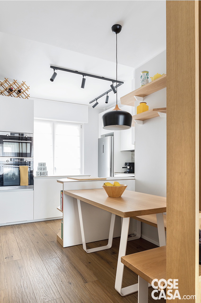 cucina con tavolo e panca angolare cucina con tavolo e panca angolare