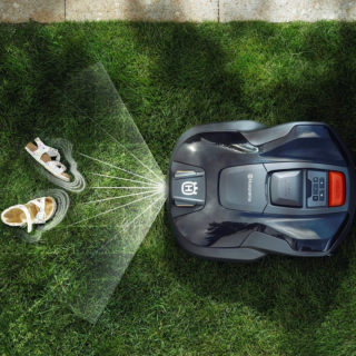 Husqvarna presenta i nuovi Automower® 308V e Automower® 312V, novità della primavera 2026, dotati di telecamera integrata, basata su intelligenza artificiale, che consente di “vedere” la superficie, comprenderla e agire in base alle necessità. https://www.husqvarna.com/it/ Husqvarna presenta i nuovi Automower® 308V e Automower® 312V, novità della primavera 2026, dotati di telecamera integrata, basata su intelligenza artificiale, che consente di “vedere” la superficie, comprenderla e agire in base alle necessità. https://www.husqvarna.com/it/
