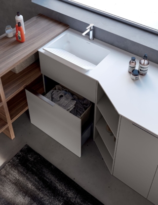 La base per lavatoio della collezione Airy My Space M S04 di RCR è dotata di un cassetto e frontale fisso. Il top è in Technoteck con lavatoio integrato. Misura L 70 x P 51 x H 90 cm. Prezzo su richiesta. www.rcritalia.it La base per lavatoio della collezione Airy My Space M S04 di RCR è dotata di un cassetto e frontale fisso. Il top è in Technoteck con lavatoio integrato. Misura L 70 x P 51 x H 90 cm. Prezzo su richiesta. www.rcritalia.it