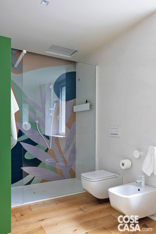 box doccia con carta da parati