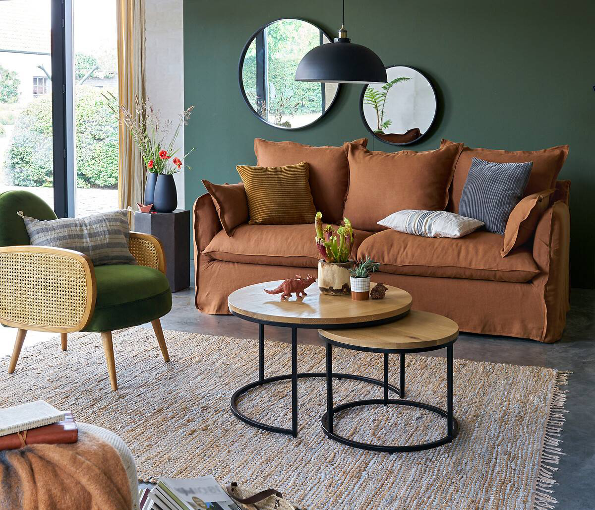 Lino stropicciato color Tabacco per il rivestimento del divano tre posti Odna di La Redoute Interieurs che ne sottolinea l'aspetto morbido e informale. Inoltre, è completamente sfoderabile per agevolare le operazioni di pulizia. Misura L 186 x P 91 x H 90 cm. Prezzo 1.129 euro. https://www.laredoute.it Lino stropicciato color Tabacco per il rivestimento del divano tre posti Odna di La Redoute Interieurs che ne sottolinea l'aspetto morbido e informale. Inoltre, è completamente sfoderabile per agevolare le operazioni di pulizia. Misura L 186 x P 91 x H 90 cm. Prezzo 1.129 euro. https://www.laredoute.it