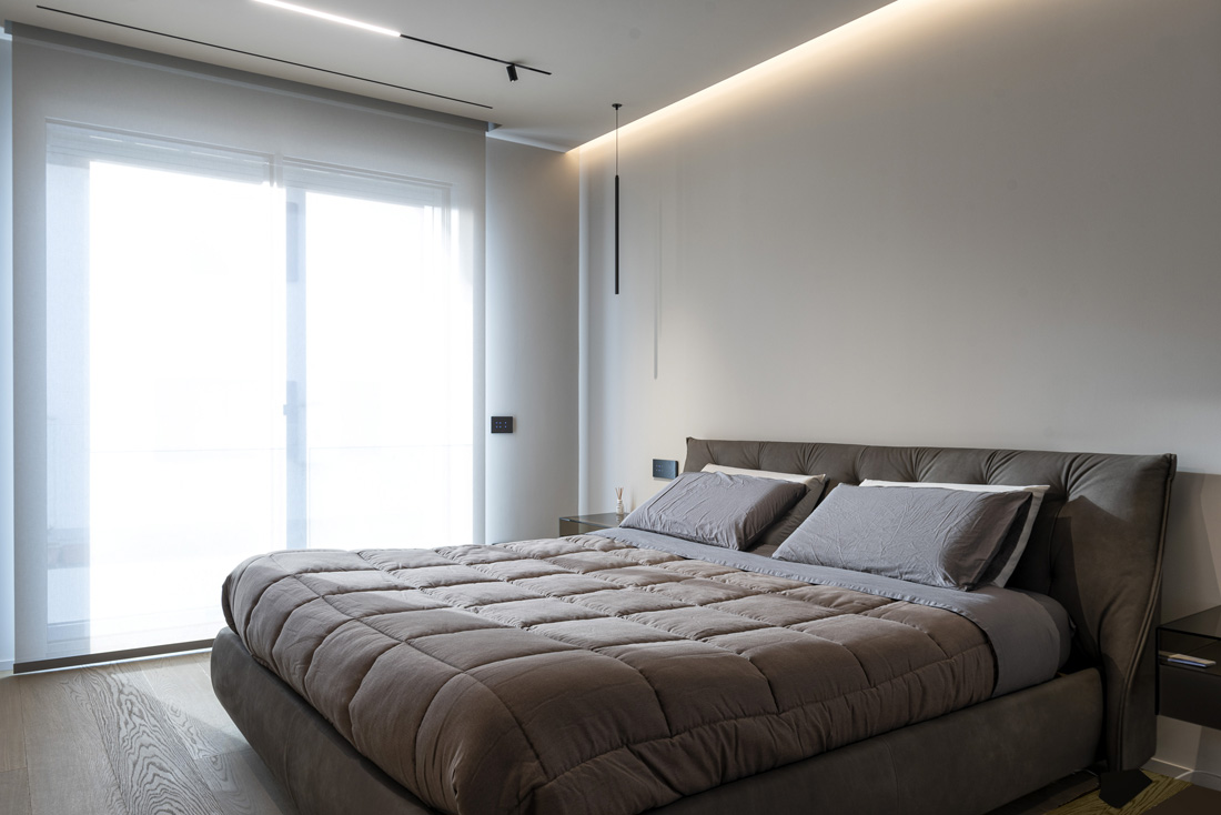 Finitura vetro lucido comando touch moderno Finitura vetro lucido comando touch moderno