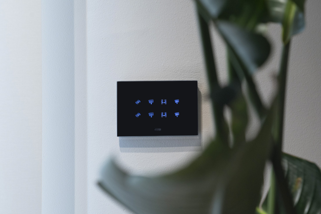 Placche vetro tecnologia touch integrata Placche vetro tecnologia touch integrata