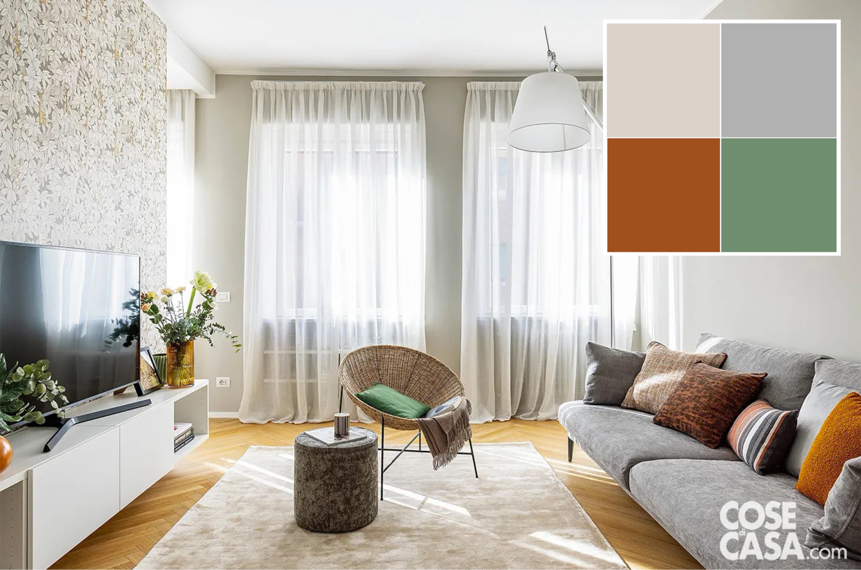 La parete di questo living open space, con carta da parati a fondo beige che richiama la natura, ospita un mobile basso bianco e si trova di fronte alla zona conversazione, tutta giocata sui toni del beige e del grigio, con il divano in velluto grigio, pouf grigio scuro, tappeto beige e cuscini multicolori sempre in tonalità calde, marrone, ocra e beige scuro.
L'atmosfera che ne deriva è soft e di grande relax.
Progetto arch. Fabrizia Parlani, Torino, fabriziaparlani.com, fabrizia.parlani@hotmail.it - Foto Cristina Galliena Bohman - Styling Laura Mauceri La parete di questo living open space, con carta da parati a fondo beige che richiama la natura, ospita un mobile basso bianco e si trova di fronte alla zona conversazione, tutta giocata sui toni del beige e del grigio, con il divano in velluto grigio, pouf grigio scuro, tappeto beige e cuscini multicolori sempre in tonalità calde, marrone, ocra e beige scuro.
L'atmosfera che ne deriva è soft e di grande relax.
Progetto arch. Fabrizia Parlani, Torino, fabriziaparlani.com, fabrizia.parlani@hotmail.it - Foto Cristina Galliena Bohman - Styling Laura Mauceri