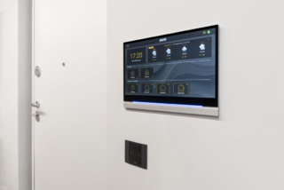 Ave touch-screen-ave-18-pollici-alluminio-spazzolato