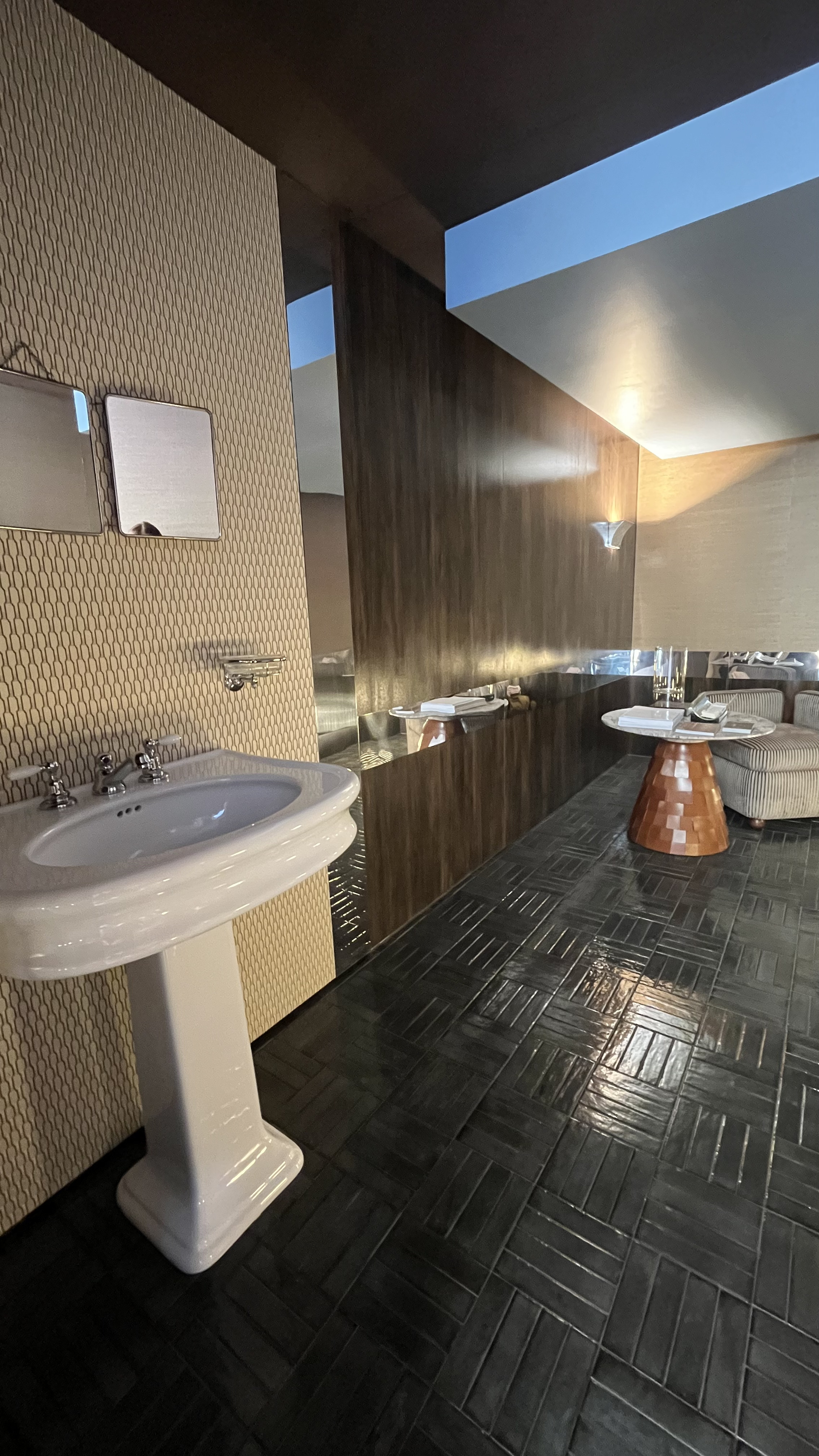 Genova Design Week 25-Container 02 - "La suite del viaggiatore", Reveria Studio arch. Laura Delfina Sari