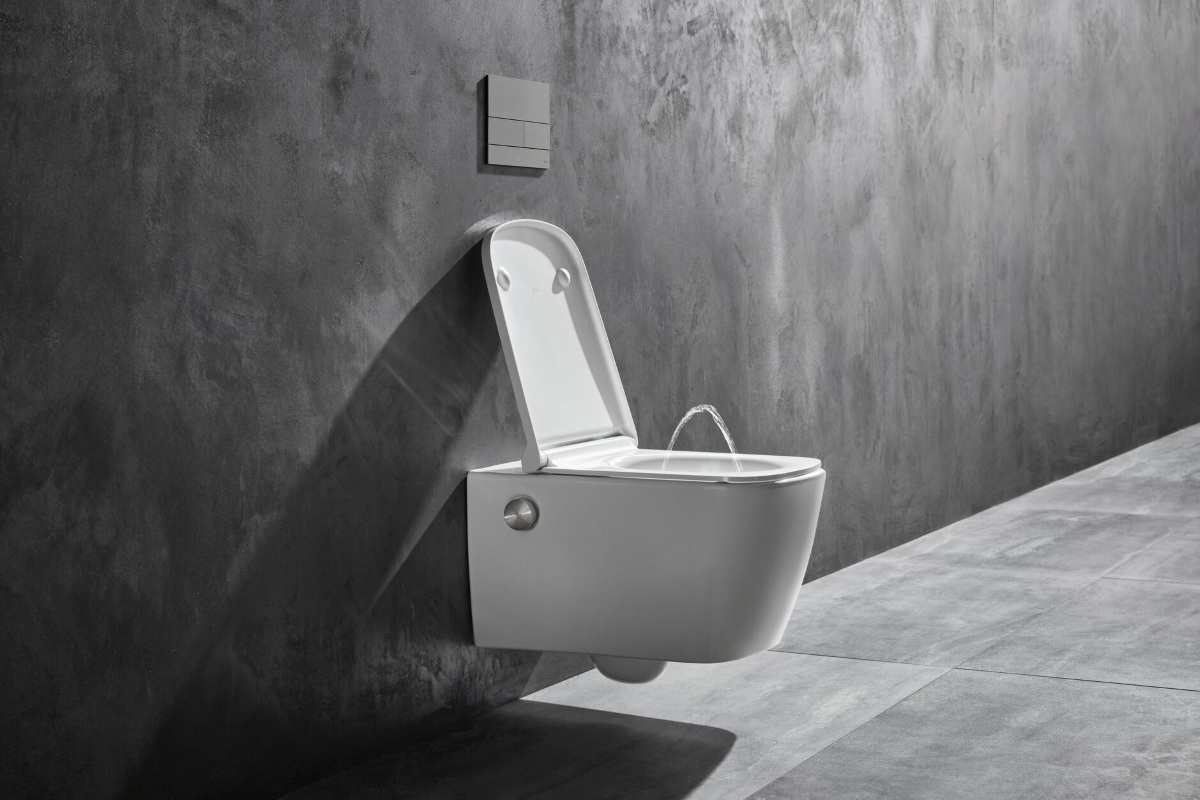 TECEneo, il nuovo wc bidet Tece, unisce pulizia e semplicità di utilizzo grazie alla smaltatura antibatterica "Ceraclean" idrorepellente e antisporco e al risciacquo a vortice silenzioso e potente. L'igiene intima è assicurata da un getto d'acqua ad alto volume, intenso e delicato. Con una manopola si regola il getto dell'acqua, con l'altra si imposta la temperatura, proprio come se fosse un comune rubinetto. L’asta dell’erogatore è autopulente, si risciacqua automaticamente prima di ogni utilizzo. TECEneo prevede un sedile ergonomico con coperchio Slim e meccanismo di chiusura “soft-close”. Il design della ceramica senza brida impedisce allo sporco di depositarsi e la pulizia è ancora più semplice anche nei bordi e fin sotto il sedile wc, che si rimuove facilmente. TECEneo Set acqua calda e fredda ha un prezzo di 1.760 euro + IVA, mentre la versione con acqua fredda costa 1.250 euro + IVA. www.tece.it TECEneo, il nuovo wc bidet Tece, unisce pulizia e semplicità di utilizzo grazie alla smaltatura antibatterica "Ceraclean" idrorepellente e antisporco e al risciacquo a vortice silenzioso e potente. L'igiene intima è assicurata da un getto d'acqua ad alto volume, intenso e delicato. Con una manopola si regola il getto dell'acqua, con l'altra si imposta la temperatura, proprio come se fosse un comune rubinetto. L’asta dell’erogatore è autopulente, si risciacqua automaticamente prima di ogni utilizzo. TECEneo prevede un sedile ergonomico con coperchio Slim e meccanismo di chiusura “soft-close”. Il design della ceramica senza brida impedisce allo sporco di depositarsi e la pulizia è ancora più semplice anche nei bordi e fin sotto il sedile wc, che si rimuove facilmente. TECEneo Set acqua calda e fredda ha un prezzo di 1.760 euro + IVA, mentre la versione con acqua fredda costa 1.250 euro + IVA. www.tece.it