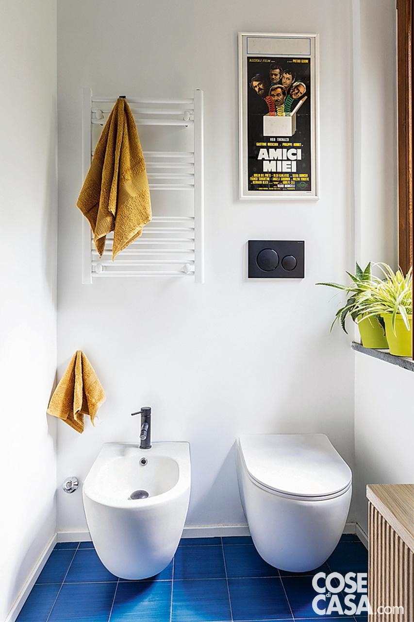 bagno bianco e blu bagno bianco e blu