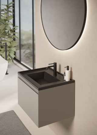 Il lavabo rettangolare da incasso Platea di Alice nella finitura nero matt è abbinato in foto al mobile lavabo UNI in legno laccato. Misura del lavabo L 61 x P 46 cm. Prezzo del lavabo con mobile lavabo 1.665 euro. www.aliceceramica.com Il lavabo rettangolare da incasso Platea di Alice nella finitura nero matt è abbinato in foto al mobile lavabo UNI in legno laccato. Misura del lavabo L 61 x P 46 cm. Prezzo del lavabo con mobile lavabo 1.665 euro. www.aliceceramica.com