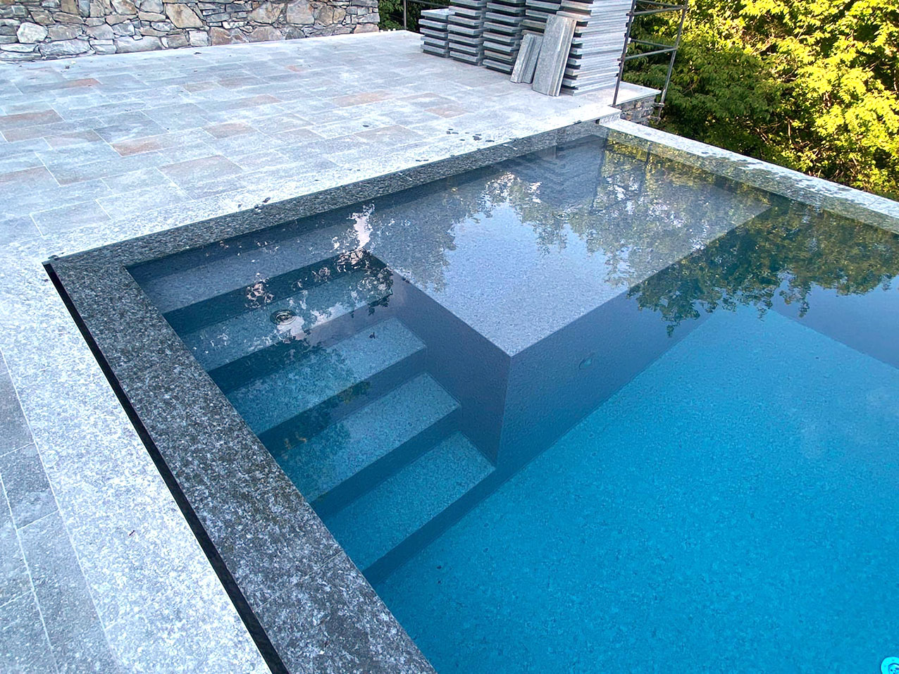 l’entrata con scalini e parte dritta l’entrata con scalini e parte dritta