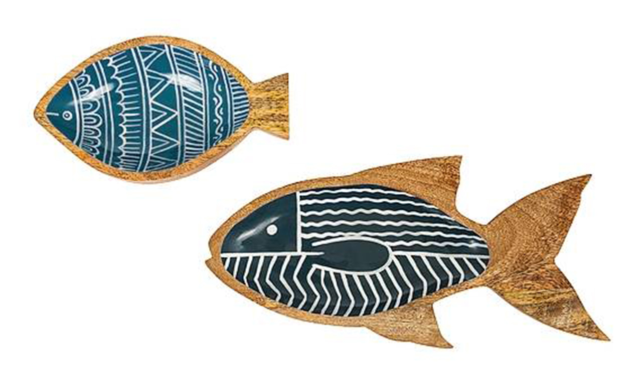 Sono realizzati artigianalmente
in legno di mango i piatti Pesce
di Coincasa. Misurano L 18 cm e L 29 cm; uno costa da 16,90 euro. www.coin.it Sono realizzati artigianalmente
in legno di mango i piatti Pesce
di Coincasa. Misurano L 18 cm e L 29 cm; uno costa da 16,90 euro. www.coin.it