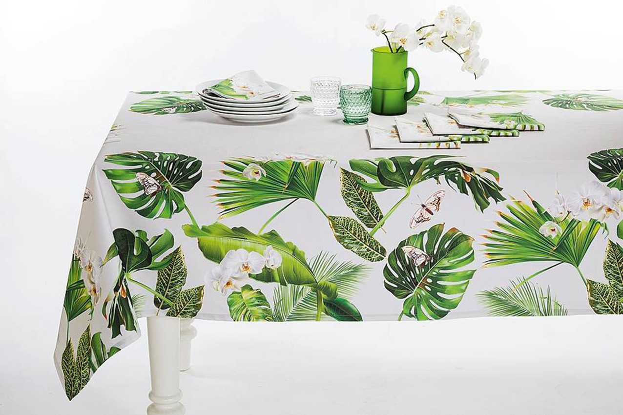 La tovaglia Eden di Caleffi
è in drill di cotone con stampa digitale; disponibile in quattro formati, nella misura 150 x 180 cm costa a partire da 36 euro. www.caleffionline.it La tovaglia Eden di Caleffi
è in drill di cotone con stampa digitale; disponibile in quattro formati, nella misura 150 x 180 cm costa a partire da 36 euro. www.caleffionline.it