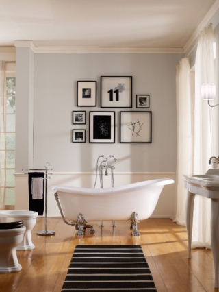 Ha forme sinuose e morbide la vasca freestanding della collezione Castellana di Scarabeo Ceramiche in ceramica bianca. Misura L 170 x P 80 x H 72 cm. Prezzo con colonna di scarico e set piedini, Iva esclusa, 3.100 euro. www.scarabeosrl.com Ha forme sinuose e morbide la vasca freestanding della collezione Castellana di Scarabeo Ceramiche in ceramica bianca. Misura L 170 x P 80 x H 72 cm. Prezzo con colonna di scarico e set piedini, Iva esclusa, 3.100 euro. www.scarabeosrl.com