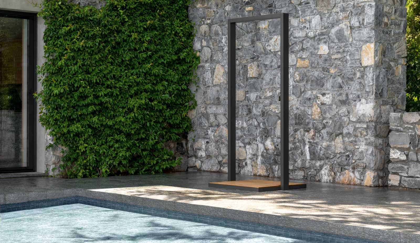 Il complemento d’arredo Showergate di Talenti Outdoor Living ha struttura in alluminio nei colori grafite o bianca e base in legno. Misura L 90 x P 100 x H 220 cm. Prezzo 3.505,84 euro. www.talentispa.com Il complemento d’arredo Showergate di Talenti Outdoor Living ha struttura in alluminio nei colori grafite o bianca e base in legno. Misura L 90 x P 100 x H 220 cm. Prezzo 3.505,84 euro. www.talentispa.com