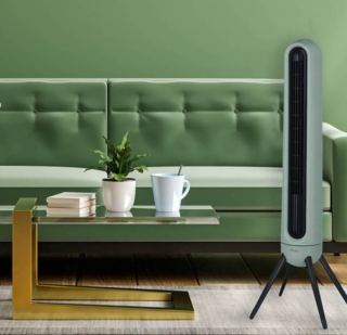 Il ventilatore a torre Rocket di Ardes, funziona con telecomando e con display LED. Alto 100 cm, ha 3 velocità, funzione brezza naturale e timer di 9 ore. L’oscillazione laterale è automatica. Potenza 45 watt. Prezzo 54,90 euro. www.conforama.it Il ventilatore a torre Rocket di Ardes, funziona con telecomando e con display LED. Alto 100 cm, ha 3 velocità, funzione brezza naturale e timer di 9 ore. L’oscillazione laterale è automatica. Potenza 45 watt. Prezzo 54,90 euro. www.conforama.it