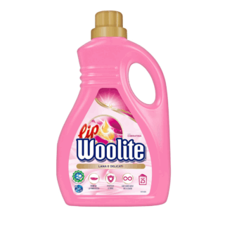 Il detersivo liquido Lip Woolite lana e delicati è indicato anche per il lavaggio in lavatrice del lino. Protegge le fibre e dona morbidezza ai tessuti. Prezzo: 3,05 euro su amazon.it Il detersivo liquido Lip Woolite lana e delicati è indicato anche per il lavaggio in lavatrice del lino. Protegge le fibre e dona morbidezza ai tessuti. Prezzo: 3,05 euro su amazon.it