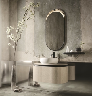 Il mobile sospeso della collezione Almond di Arbi Arredobagno è in Laminam Alaska con terminali curvi, abbinato alla gola nera per l'apertura delle ante. Il piano top è in Tekno nel colore Juta, su cui poggia il lavabo Almond 40 in Tekno Bianco. Completano la composizione la specchiera App e la mensola Almond in nero. www.arbiarredobagno.it Il mobile sospeso della collezione Almond di Arbi Arredobagno è in Laminam Alaska con terminali curvi, abbinato alla gola nera per l'apertura delle ante. Il piano top è in Tekno nel colore Juta, su cui poggia il lavabo Almond 40 in Tekno Bianco. Completano la composizione la specchiera App e la mensola Almond in nero. www.arbiarredobagno.it
