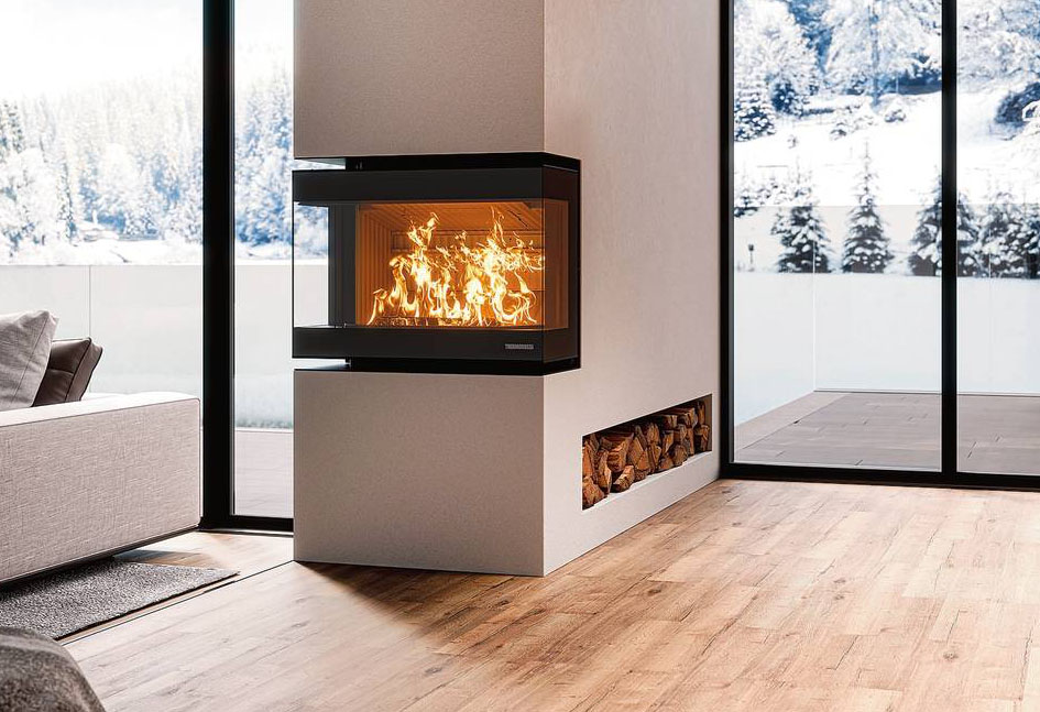 Panorama di Thermorossi ha
il vetro su tre lati. La ventilazione può essere naturale, o canalizzata. La camera di combustione è in ghisa. Ha potenza 10,7 kW. In classe A+, ambientale 5 stelle. Misura L 69 x P 45 x H 54 cm. Costa da 2.700 euro + Iva. www.thermorossi.com Panorama di Thermorossi ha
il vetro su tre lati. La ventilazione può essere naturale, o canalizzata. La camera di combustione è in ghisa. Ha potenza 10,7 kW. In classe A+, ambientale 5 stelle. Misura L 69 x P 45 x H 54 cm. Costa da 2.700 euro + Iva. www.thermorossi.com