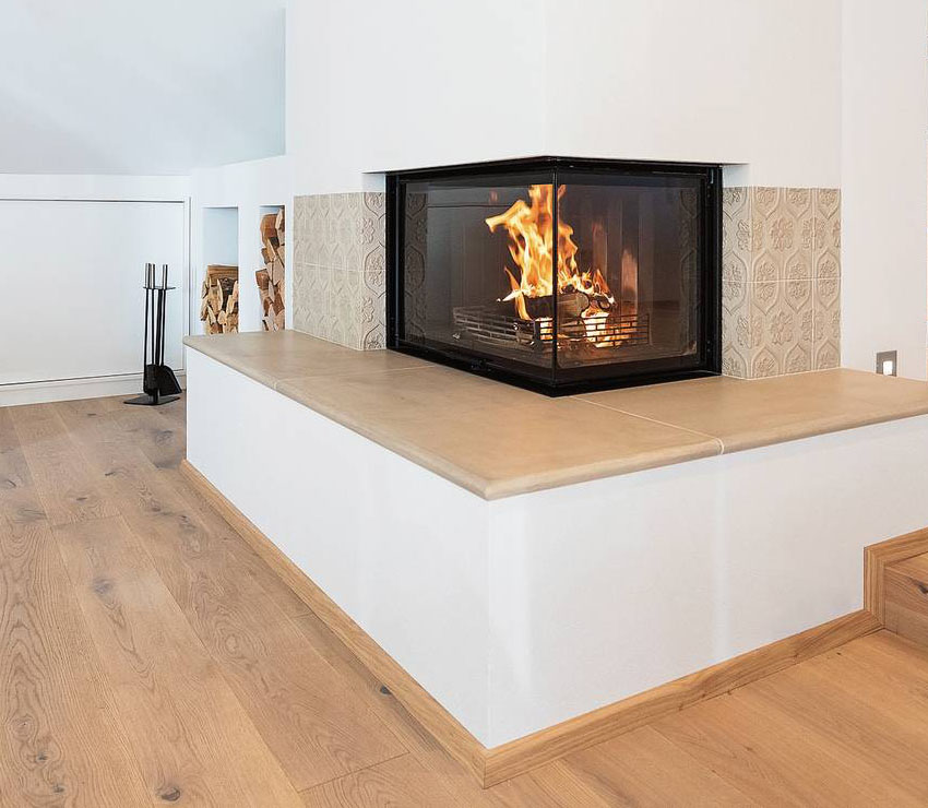 RII 50x80x50 Star di Rüegg è angolare, alimentato a legna, adatto anche per un grande living. Grazie al filtro catalitico nel focolare gli inquinanti di scarico sono ridotti. Ha classe ambientale 5 stelle, potenza 16,8 kW.
In classe A+, misura L 89 x P 6 x
H 119 cm. Costa da 6.050 euro + Iva. www.ruegg-cheminee.com RII 50x80x50 Star di Rüegg è angolare, alimentato a legna, adatto anche per un grande living. Grazie al filtro catalitico nel focolare gli inquinanti di scarico sono ridotti. Ha classe ambientale 5 stelle, potenza 16,8 kW.
In classe A+, misura L 89 x P 6 x
H 119 cm. Costa da 6.050 euro + Iva. www.ruegg-cheminee.com