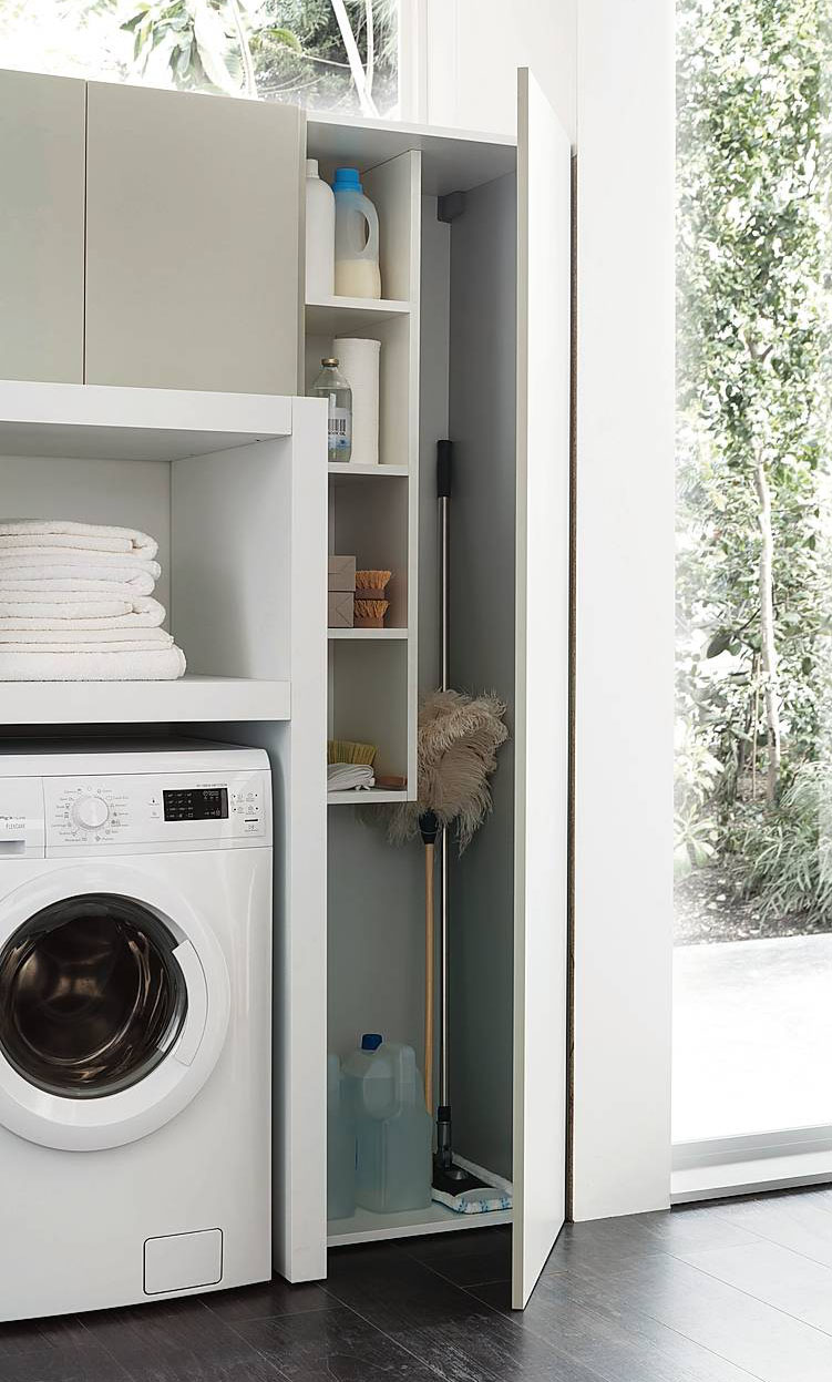 Il mobile a colonna della collezione I Wash di Arcom, in finitura Pietra Opaco, si accosta a una struttura a ponte per la lavatrice. Misura L 50 x P 50 cm e costa 510 euro. www.arcombagno.com Il mobile a colonna della collezione I Wash di Arcom, in finitura Pietra Opaco, si accosta a una struttura a ponte per la lavatrice. Misura L 50 x P 50 cm e costa 510 euro. www.arcombagno.com