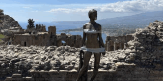 Taormina, Gesti scolpiti Taormina, Gesti scolpiti