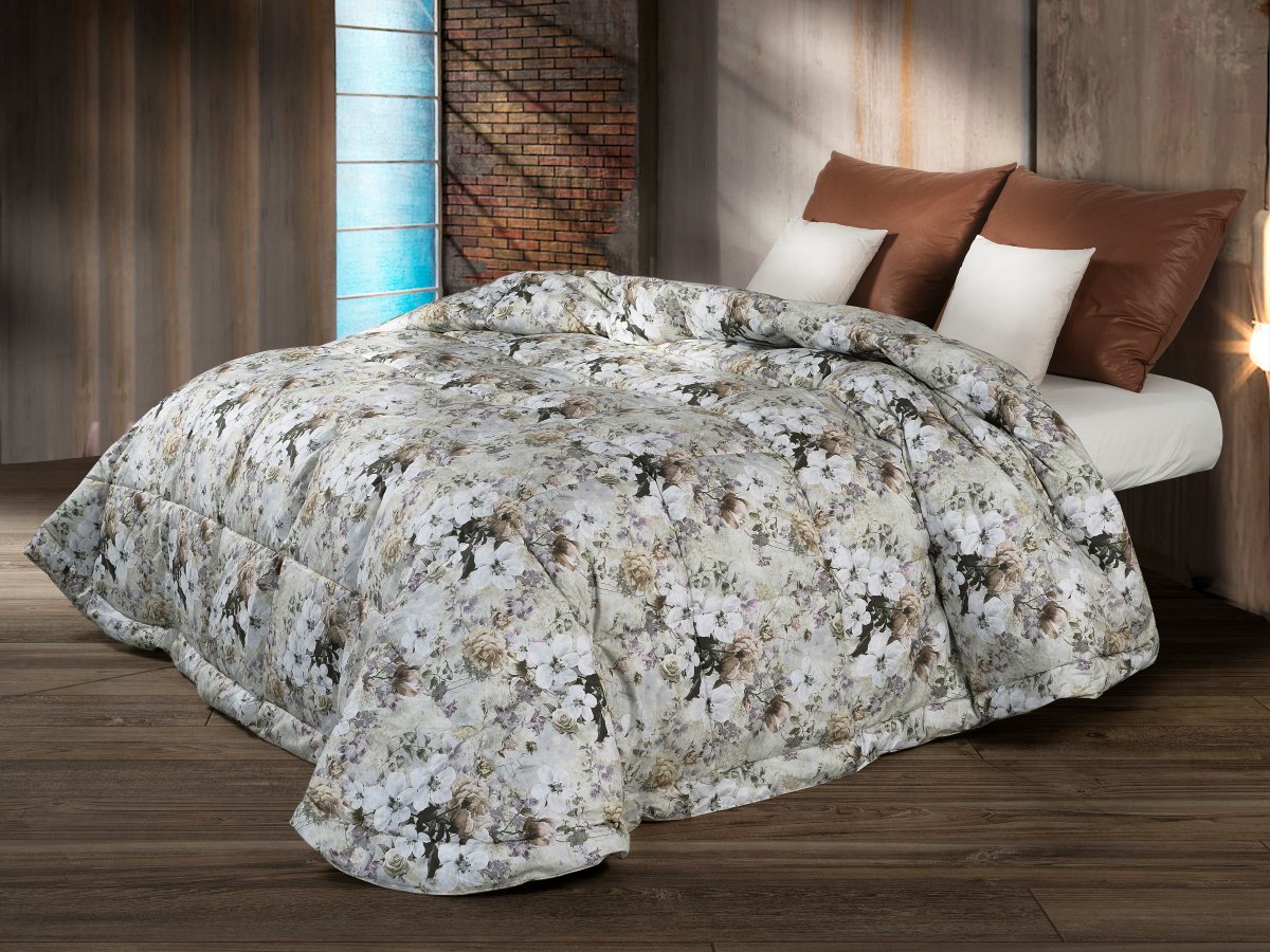 Trapunta Cinelli Piume e Piumini Ai 2025-2026 con decoro floreale