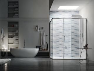 La doccia ad angolo Arcom S6 di Arcom con porta scorrevole ha vetro con spessore di 6 mm e profili in finitura brill. L’anta scorrendo sui profili perimetrali quando si apre non ingombra lo spazio davanti al box ed è quindi adatta ad ambienti bagno non molto ampi. Misura L 140 x P 80 x H 200 cm. Prezzo, Iva esclusa, 1.130 euro. www.arcombagno.com La doccia ad angolo Arcom S6 di Arcom con porta scorrevole ha vetro con spessore di 6 mm e profili in finitura brill. L’anta scorrendo sui profili perimetrali quando si apre non ingombra lo spazio davanti al box ed è quindi adatta ad ambienti bagno non molto ampi. Misura L 140 x P 80 x H 200 cm. Prezzo, Iva esclusa, 1.130 euro. www.arcombagno.com