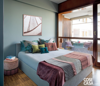 camera parete azzurra