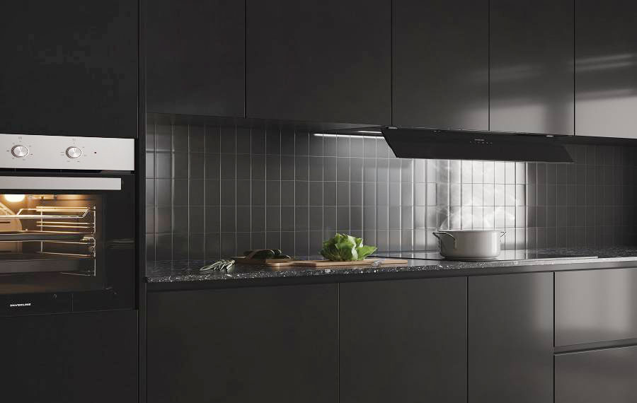 Disponibile in due versioni, Pure e Pro, la cappa Inside Core di Silverline ha sensore a vapore che regola automaticamente la potenza di aspirazione in base alle reali necessità, ottimizzando le prestazioni senza sprechi. Nella versione Pro, inoltre, si attiva il riscaldamento interno alla veletta per contrastare le differenze di temperatura e prevenire la formazione di condensa. L’interfaccia touch è intuitiva, e il coperchio magnetico frontale permette un accesso immediato ai filtri antigrasso, che si estraggono e si puliscono velocemente. In classe energetica A, ha illuminazione LED. Prezzo da rivenditore. www.silverlineitalia.com Disponibile in due versioni, Pure e Pro, la cappa Inside Core di Silverline ha sensore a vapore che regola automaticamente la potenza di aspirazione in base alle reali necessità, ottimizzando le prestazioni senza sprechi. Nella versione Pro, inoltre, si attiva il riscaldamento interno alla veletta per contrastare le differenze di temperatura e prevenire la formazione di condensa. L’interfaccia touch è intuitiva, e il coperchio magnetico frontale permette un accesso immediato ai filtri antigrasso, che si estraggono e si puliscono velocemente. In classe energetica A, ha illuminazione LED. Prezzo da rivenditore. www.silverlineitalia.com